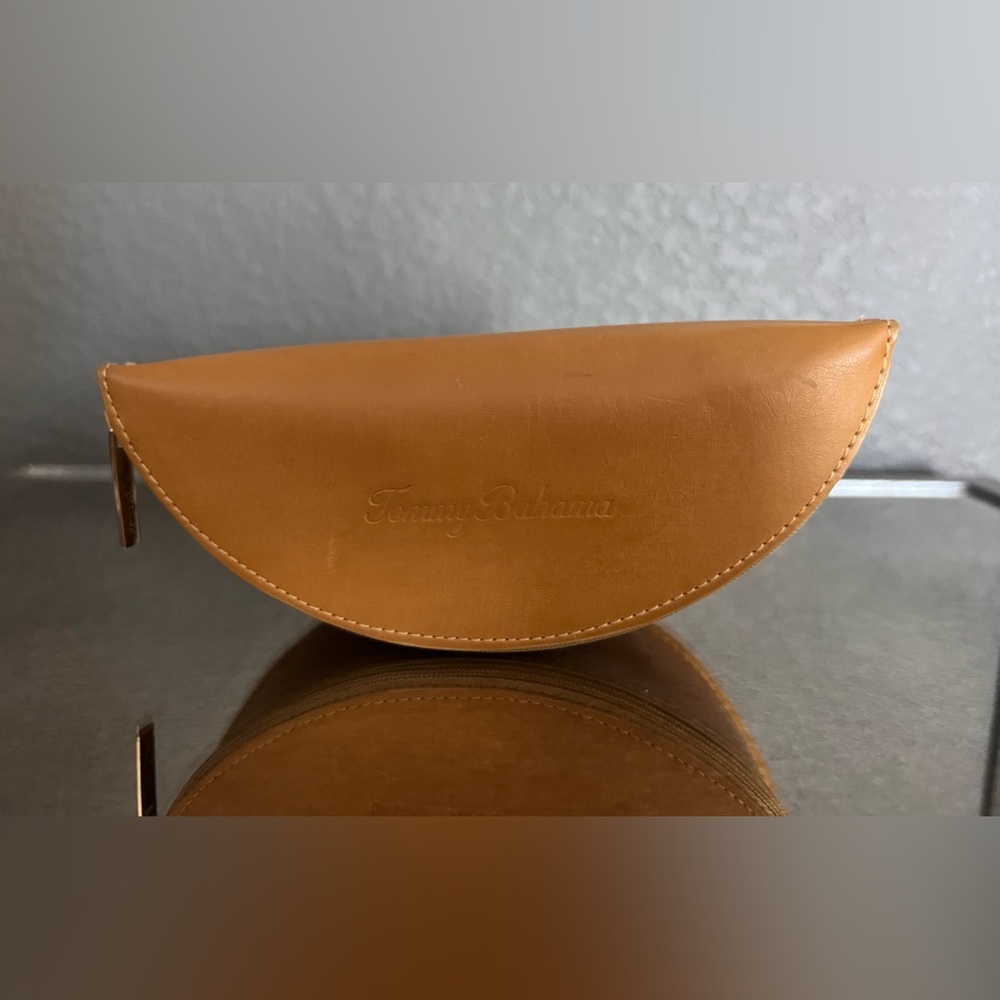 Vintage Tommy Bahama Tan Leather Sunglass Case